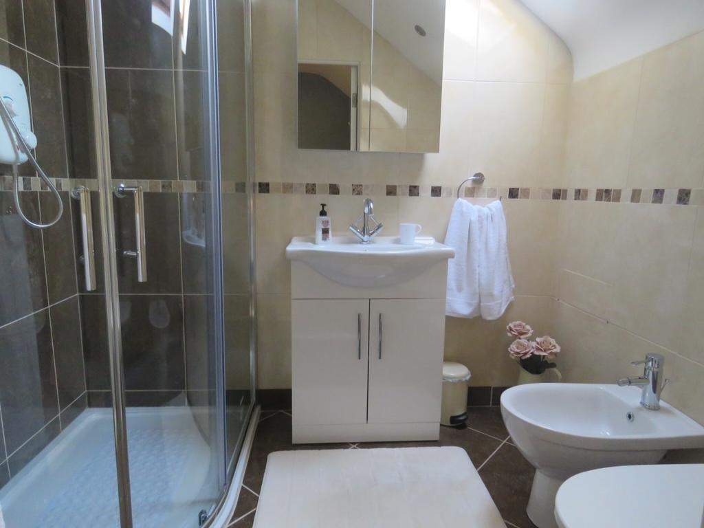 Greenside B&B Уестпорт Стая снимка